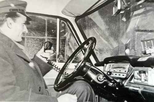 Pečeno pile i vruć hleb na vrata – dostava je počela u Beogradu još 1974.