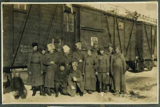 U septembru 1929. godine u Beogradu je otkriveno veliko rusko bogatstvo skriveno u podrumu privatne zgrade nedaleko od Pozorišnog trga. Dragocenosti su iz Rusije iznete tokom revolucije 1917. godine, a obuhvatale su novac, hartije od vrednosti, zlato, srebro i dragulje. Vrednost blaga procenjena je na 500 miliona tadašnjih dinara, dok je 53 miliona bilo u gotovini. Ruska emigracija u Beogradu pokrenula je spor oko vlasništva, dok je sovjetska vlast tražila da joj se imovina vrati. Tokom tridesetih godina najveći deo bogatstva potrošen je na sudske troškove i advokatske honorare, a deo je usmeren na pomoć ruskoj emigraciji. Preostalo blago konfiskovano je tokom nemačke okupacije od strane partizanske vlasti.