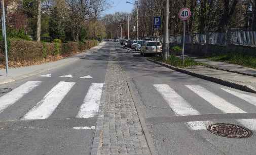 Traka kaldrme na jednoj ulici Dedinja je podsetnik na strašan zločin