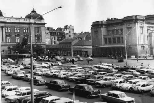Trgovi kao parkinzi i grobnice